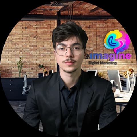 Felipe, produção de vídeo e conteúdo da Reimagine